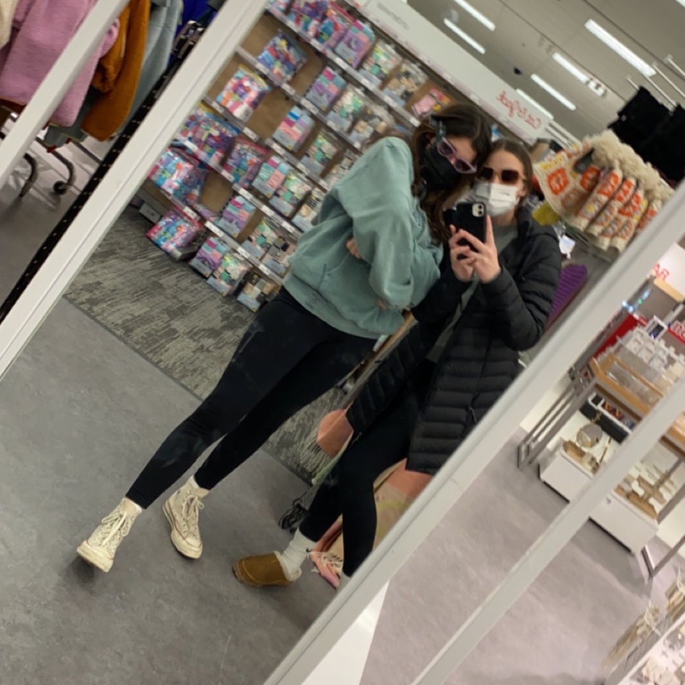 Meet your Posher, Annie